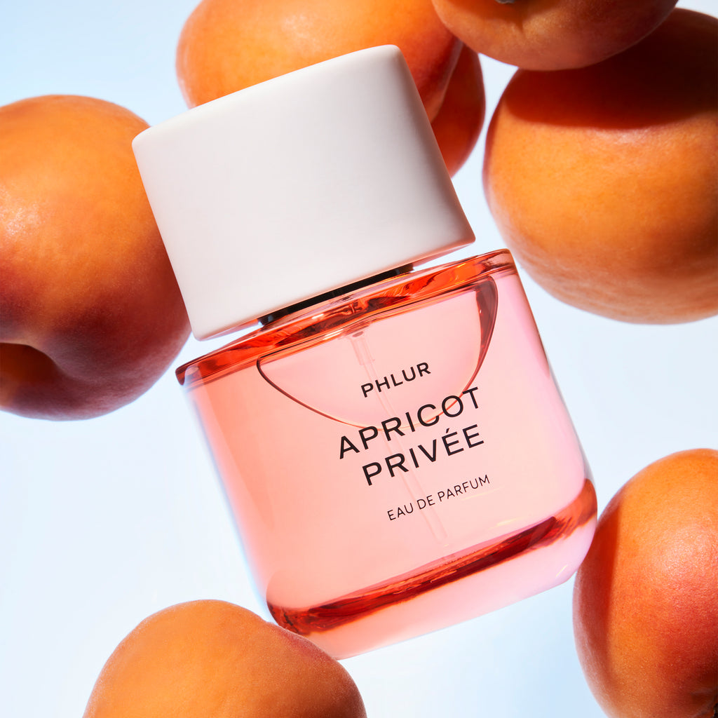 Apricot Privée perfume and apricots